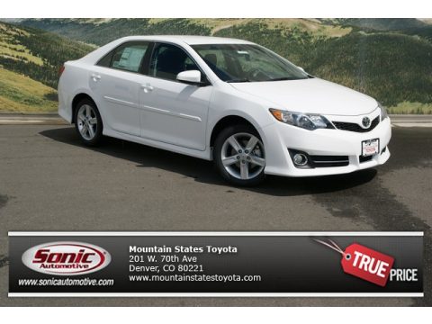 Super White Toyota Camry SE.  Click to enlarge.