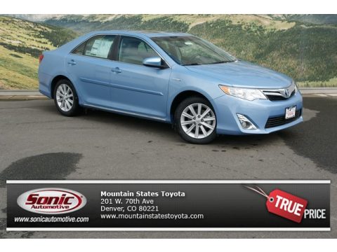 Clearwater Blue Metallic Toyota Camry Hybrid XLE.  Click to enlarge.