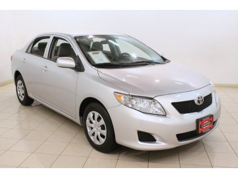 Classic Silver Metallic Toyota Corolla LE.  Click to enlarge.