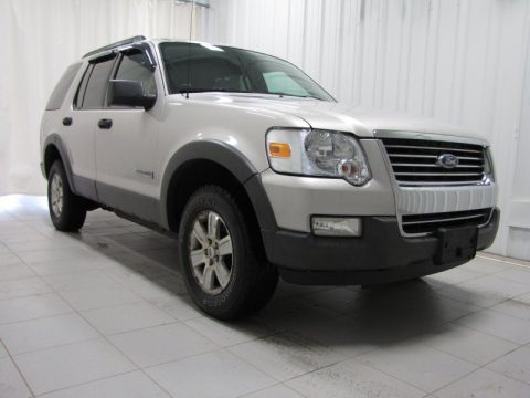 Silver Birch Metallic Ford Explorer XLT 4x4.  Click to enlarge.