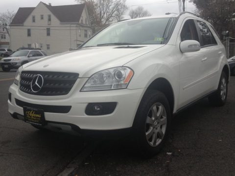 Alabaster White Mercedes-Benz ML 350 4Matic.  Click to enlarge.