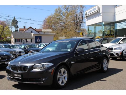 Dark Graphite Metallic BMW 5 Series 528i Sedan.  Click to enlarge.