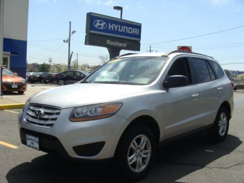 Moonstone Silver Hyundai Santa Fe GLS AWD.  Click to enlarge.