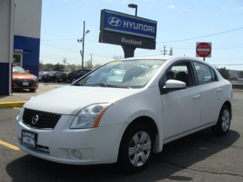 Fresh Powder White Nissan Sentra 2.0.  Click to enlarge.