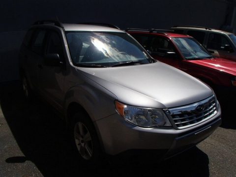 Steel Silver Metallic Subaru Forester 2.5 X.  Click to enlarge.