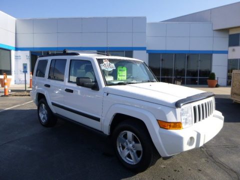 Stone White Jeep Commander 4x4.  Click to enlarge.