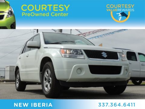 White Water Pearl Suzuki Grand Vitara Premium.  Click to enlarge.