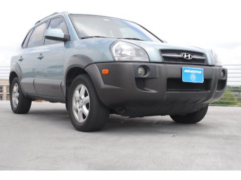 Alpine Frost Light Blue Hyundai Tucson GLS V6.  Click to enlarge.