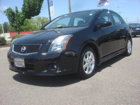 Super Black Nissan Sentra 2.0 SR.  Click to enlarge.