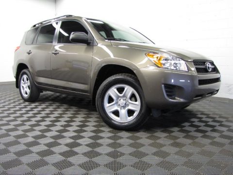 Pyrite Metallic Toyota RAV4 I4 4WD.  Click to enlarge.