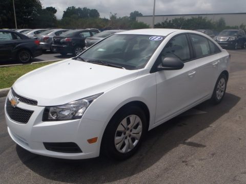 Summit White Chevrolet Cruze LS.  Click to enlarge.