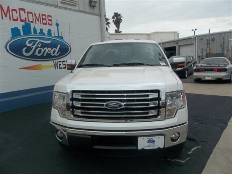 White Platinum Metallic Tri-Coat Ford F150 Lariat SuperCrew.  Click to enlarge.