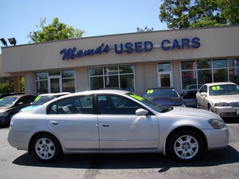 Sheer Silver Metallic Nissan Altima 2.5 S.  Click to enlarge.