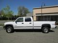  2002 Chevrolet Silverado 2500 Summit White #1