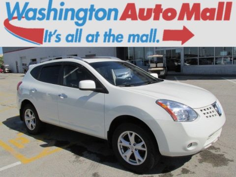 Phantom White Nissan Rogue SL AWD.  Click to enlarge.