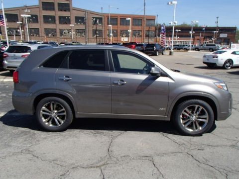 Titanium Silver Kia Sorento SX V6 AWD.  Click to enlarge.