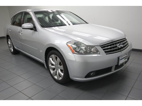 Liquid Platinum Metallic Infiniti M 35x Sedan.  Click to enlarge.
