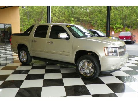 Gold Mist Metallic Chevrolet Avalanche LT 4WD.  Click to enlarge.