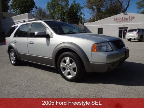 Silver Frost Metallic Ford Freestyle SEL AWD.  Click to enlarge.