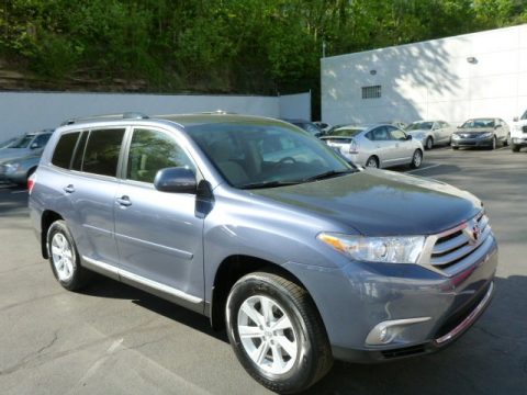 Shoreline Blue Pearl Toyota Highlander V6 4WD.  Click to enlarge.