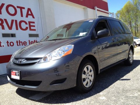 Slate Metallic Toyota Sienna LE.  Click to enlarge.