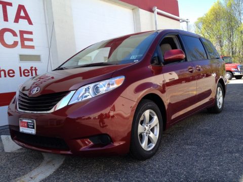 Salsa Red Pearl Toyota Sienna LE.  Click to enlarge.