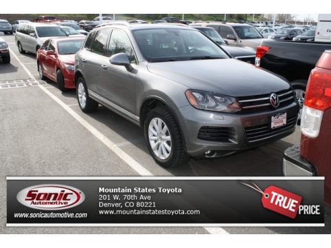 Canyon Gray Metallic Volkswagen Touareg TDI Sport 4XMotion.  Click to enlarge.