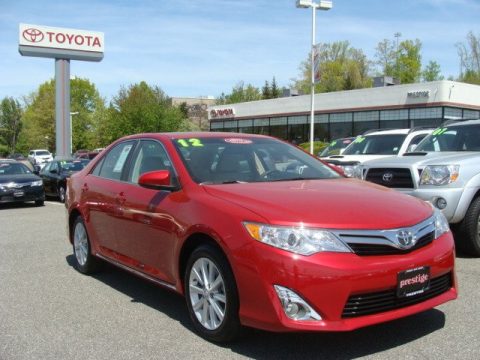 Barcelona Red Metallic Toyota Camry XLE.  Click to enlarge.