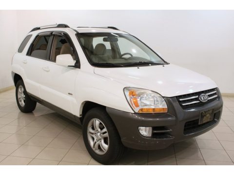 Clear White Kia Sportage LX V6 4x4.  Click to enlarge.