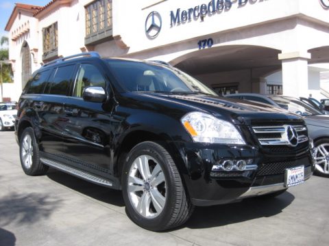 Black Mercedes-Benz GL 450 4Matic.  Click to enlarge.