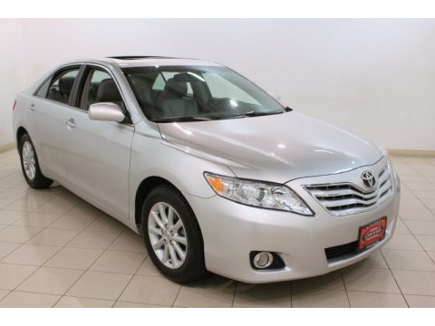 Classic Silver Metallic Toyota Camry XLE.  Click to enlarge.