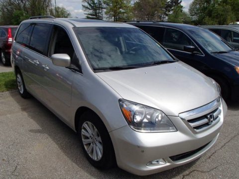 Silver Pearl Metallic Honda Odyssey Touring.  Click to enlarge.