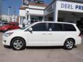 2010 Routan SE #2