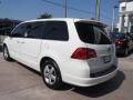 2010 Routan SE #3