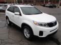 Front 3/4 View of 2014 Kia Sorento LX #2