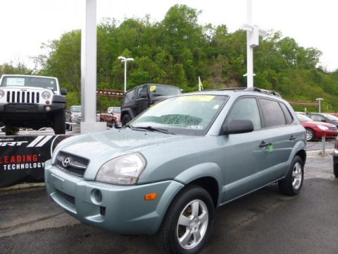 Alpine Frost Hyundai Tucson GL.  Click to enlarge.