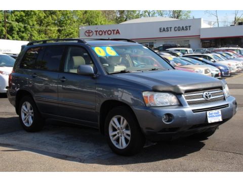 Bluestone Metallic Toyota Highlander Hybrid.  Click to enlarge.