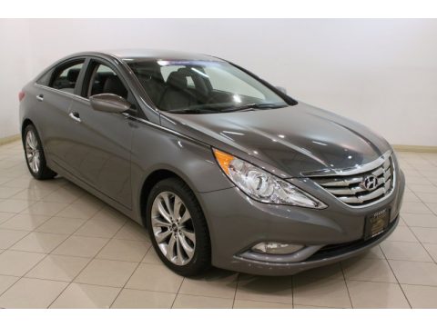 Harbor Gray Metallic Hyundai Sonata SE.  Click to enlarge.