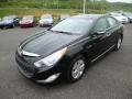 Front 3/4 View of 2012 Hyundai Sonata Hybrid #3
