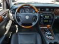 2008 XJ XJ8 #17