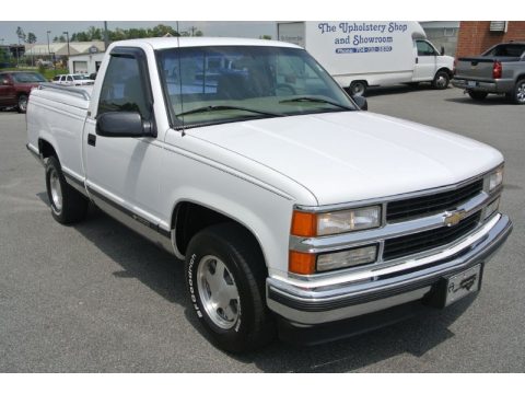 Olympic White Chevrolet C/K C1500 Silverado Regular Cab.  Click to enlarge.