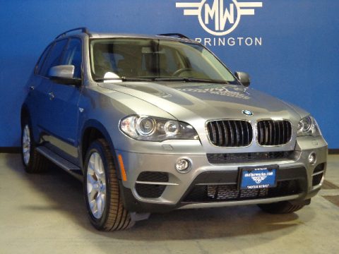 Space Gray Metallic BMW X5 xDrive 35i.  Click to enlarge.