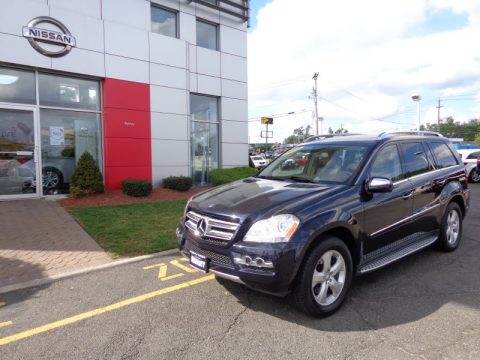 Capri Blue Metallic Mercedes-Benz GL 450 4Matic.  Click to enlarge.