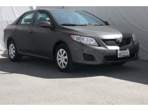 Magnetic Gray Metallic Toyota Corolla LE.  Click to enlarge.