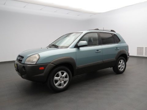 Alpine Frost Light Blue Hyundai Tucson GLS V6.  Click to enlarge.