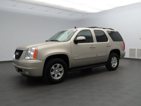 Champagne Silver Metallic GMC Yukon SLE.  Click to enlarge.