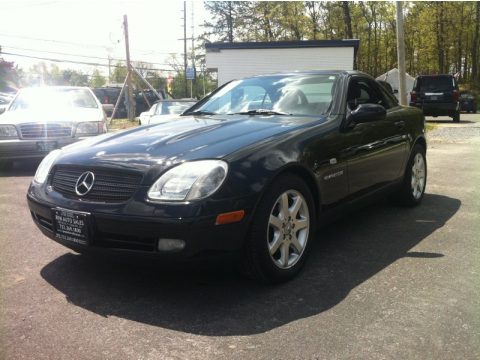 Black Mercedes-Benz SLK 230 Kompressor Roadster.  Click to enlarge.