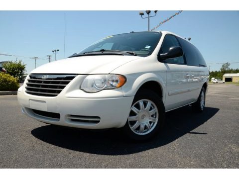 Stone White Chrysler Town & Country Touring.  Click to enlarge.