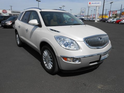 White Diamond Tricoat Buick Enclave CXL AWD.  Click to enlarge.