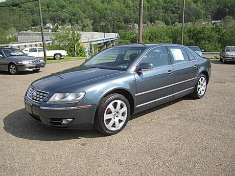 Coucou Grey Volkswagen Phaeton V8 4Motion Sedan.  Click to enlarge.